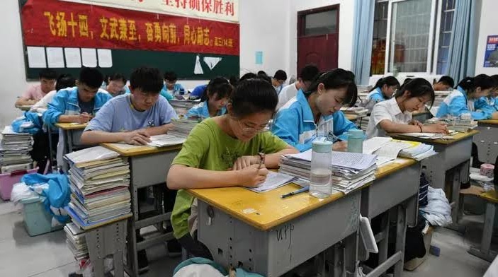 Chine: Un poids lourd du soutien scolaire licencie 60.000 personnes