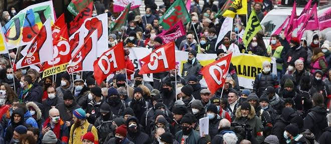 France: Des dizaines de milliers de manifestants réclament des hausses de salaire