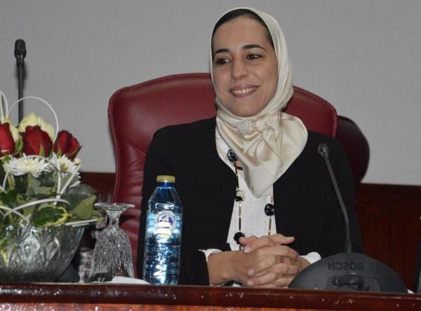 L'universitaire marocaine Hajar Mousannif remporte le 1er prix du ‘Women Tech’