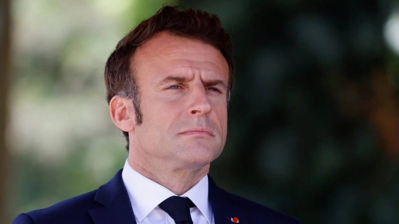 Emmanuel Macron a reculé à 28 % en mars selon l'institut de sondage "Ifop" publié par le Journal du Dimanche (JDD)